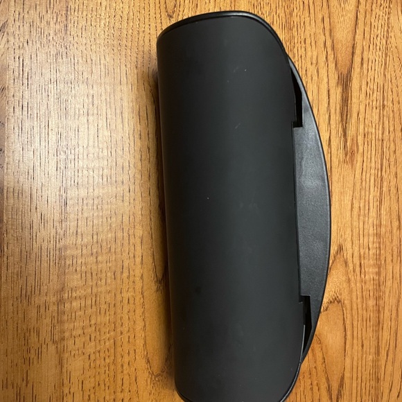 Armani Exchange glasses case - Picture 3 of 8